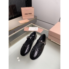 Miu Miu flat shoes